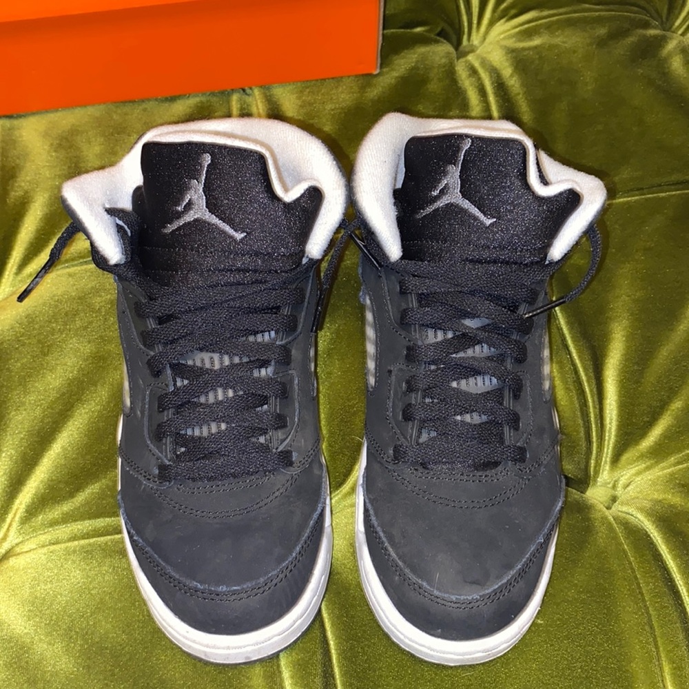Jordan size 2 kids